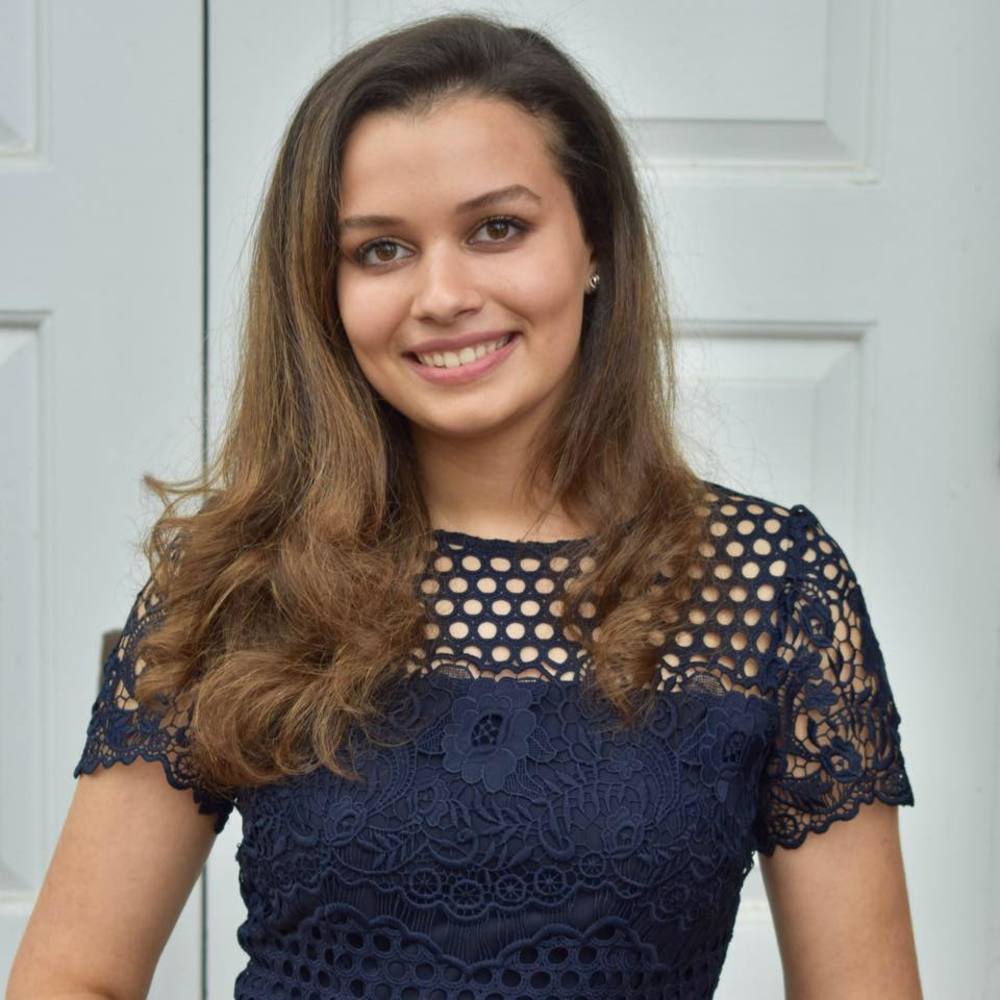 Meet your Posher, Farida